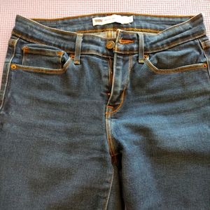 Levi's Mid Rise Skinny Jeans, size 4